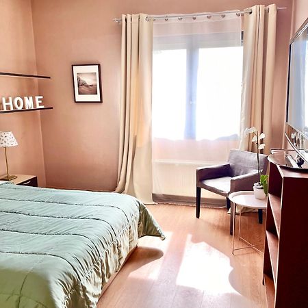 Crystal - Apartment With Garden & Parking 科莫蒂尼 外观 照片