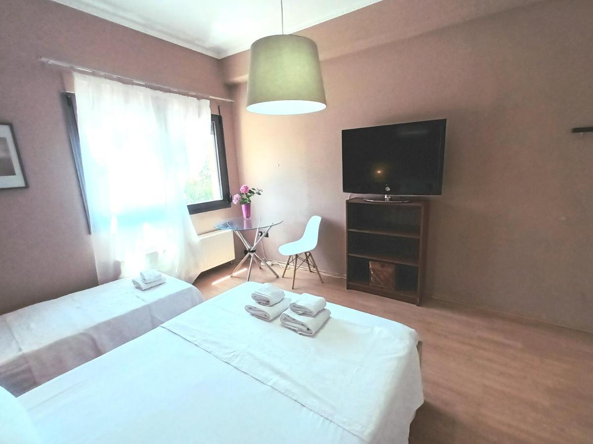 Crystal - Apartment With Garden & Parking 科莫蒂尼 外观 照片